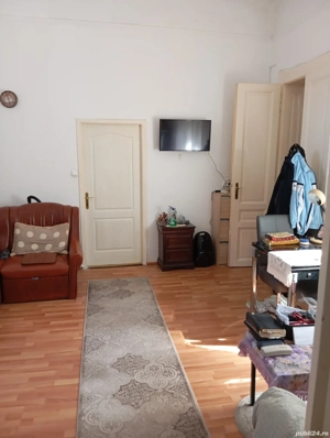 vănd casă la curte central  - imagine 3