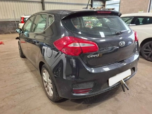 Dezmembrez Kia Ceed 2016 HATCHBACK 1.6 DOHC - imagine 3