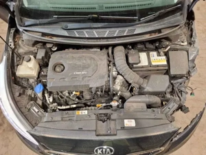 Dezmembrez Kia Ceed 2016 HATCHBACK 1.6 DOHC - imagine 9