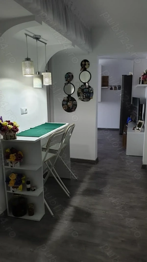 Închiriez apartament cu 2 camere