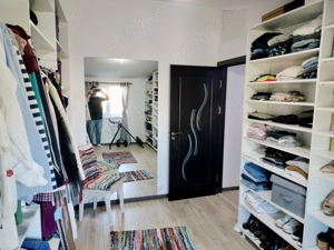 Vând apartament semidecomandat 4 camere, 2 bai, semidecomandat - imagine 4