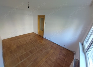Vand apartament cu 3 camere in Govandari ,confort 1,etaj 1, bloc cu 4 etaje. Cerificat energetic B.