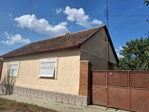 Casă de vânzare, 4 camere, zona centrală, oraș Pâncota, jud. Arad