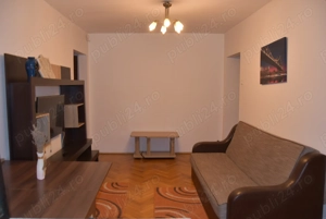 Apartament cu trei camere mobilat, centrală termică, negociabil - imagine 3