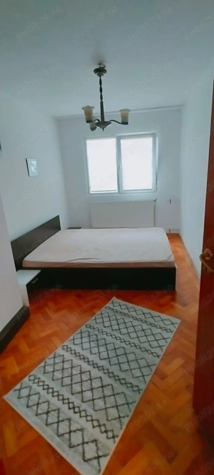 Apartament cu trei camere mobilat, centrală termică, negociabil - imagine 7