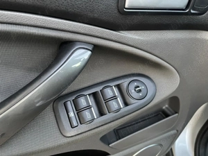 Ford kuga  - imagine 6