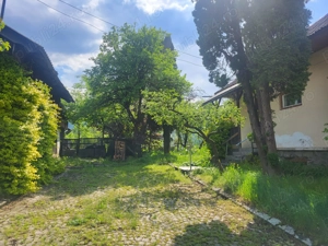 Casa cu pozitie deosebita in zona centrala - imagine 3 Casa cu pozitie deosebita in zona centrala - imagine 3