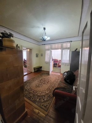 Casa cu pozitie deosebita in zona centrala - imagine 6 Casa cu pozitie deosebita in zona centrala - imagine 6