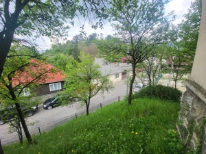 Casa cu pozitie deosebita in zona centrala - imagine 9 Casa cu pozitie deosebita in zona centrala - imagine 9