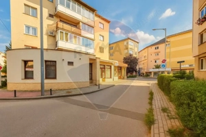 Spațiu comercial pentru clinică / laborator / cabinet medical