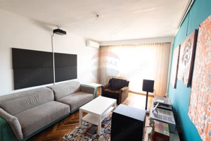 Apartament cu 5 camere de vânzare în zona Cetate