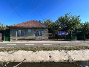 Bocsa Romana, 2 Corpuri de cladire cu Teren de 555 mp. si garaj, la sosea - imagine 2