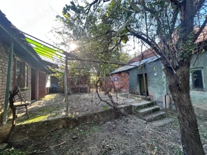 Bocsa Romana, 2 Corpuri de cladire cu Teren de 555 mp. si garaj, la sosea - imagine 4