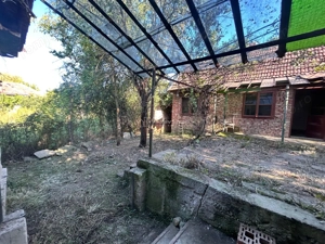 Bocsa Romana, 2 Corpuri de cladire cu Teren de 555 mp. si garaj, la sosea - imagine 13