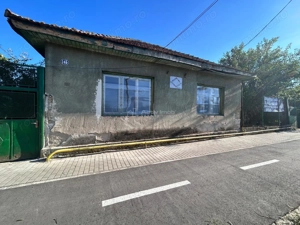 Bocsa Romana, 2 Corpuri de cladire cu Teren de 555 mp. si garaj, la sosea - imagine 12