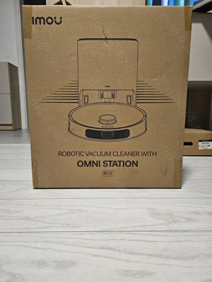  De vânzare: Aspirator robot cu funcție de spălare Imou RV-L31-C-11   Nou, sigilat!
