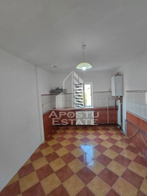 Apartament cu 2 camere, decomandat, centrala proprie,zona Soarelui - imagine 4