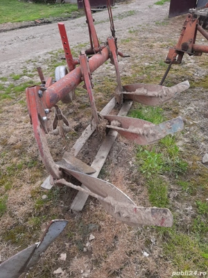 plug kverneland si culegatoare porumb - imagine 5