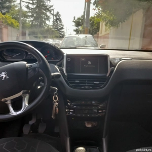 vând  Peugeot 2008 1.2 benzina caroserie suv 105 000 km  - imagine 5
