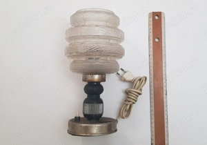 Veioza Veche din plastic si metal fasung mare e27 & abajur de sticla