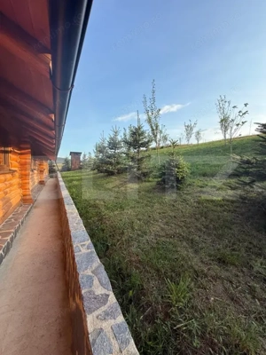 Cabana din lemn rotund, 2 camere, 140 mp, teren 2800 mp, Paltinoasa - imagine 8