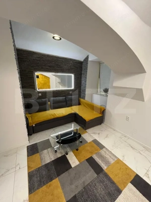 Apartament de vanzare, cu 2 camere, cu terasă și parcare, zona ultracentrala