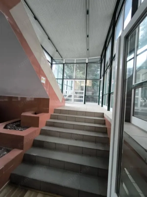 Ultracentral -spatiu comercial cu parcare pentru activitati diverse - imagine 13