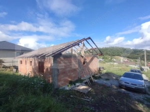 Casa la rosu 100mp,4 camere,750 mp teren extravilan,zona Dealu Jelnei - imagine 2 Casa la rosu 100mp,4 camere,750 mp teren extravilan,zona Dealu Jelnei - imagine 2