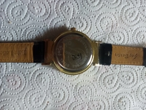 Ceas electromecanic de mână 