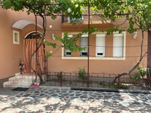 Vand constr.noua P+1 in Bocsig,an 2018, la cheie,st.2.700 mp.sc.270 mp.cu panouri fotovoltaice - imagine 2