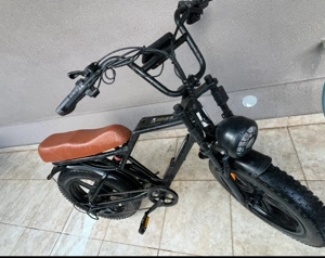 Vând bicicletă electrică model G60   250 w. 25 AH 