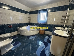 Casa deosebita de inchiriat D+P+M cu garaj, teren 400 mp. finisata, utilata si mobilata Alba Iulia - imagine 20