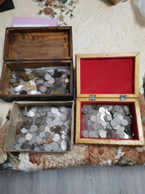 Monede, insigne , romanesti   straine 