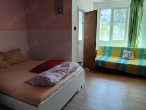 INCHIRIERE garsoniera 3 minute Metrou Titan - imagine 2