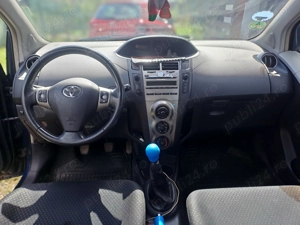 Vând Toyota Yaris - imagine 2