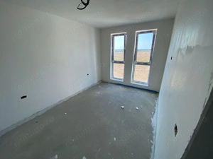 Nou. Decomandat. Etaj intermediar. Lift. Terasa mare. Spatios - imagine 5