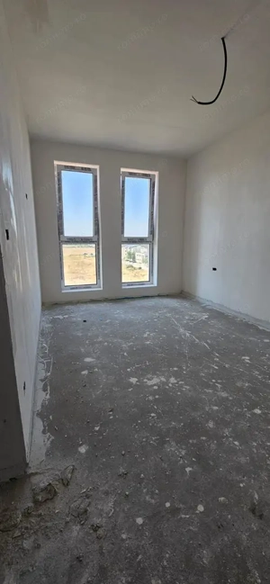 Nou. Decomandat. Etaj intermediar. Lift. Terasa mare. Spatios - imagine 8