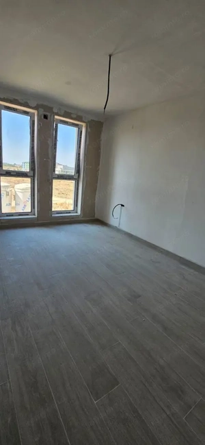 Nou. Decomandat. Etaj intermediar. Lift. Terasa mare. Spatios - imagine 9