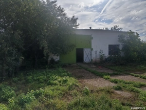 teren de vânzare cu un atelier