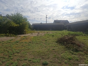 teren de vânzare cu un atelier  - imagine 4