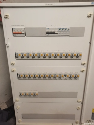 Vând tablou electric