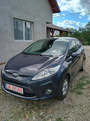Vând Ford fiesta