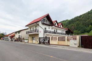 Proximitate imediata fata de Castelul Bran - imagine 14