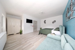 Proximitate imediata fata de Castelul Bran - imagine 5