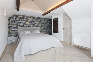 Proximitate imediata fata de Castelul Bran - imagine 15