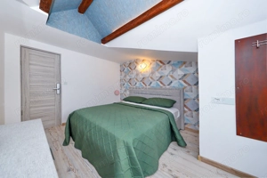 Proximitate imediata fata de Castelul Bran - imagine 12