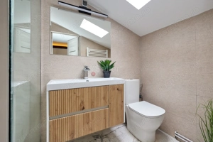 Proximitate imediata fata de Castelul Bran - imagine 18