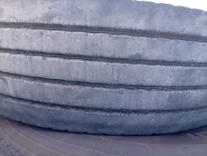 Vind 2 anvelope 315/80/22.5 - imagine 2