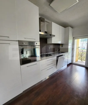 Apartament 2 camere, 52 mp, 2 balcoane, pod 45 mp, parcare, zona Porii - imagine 4