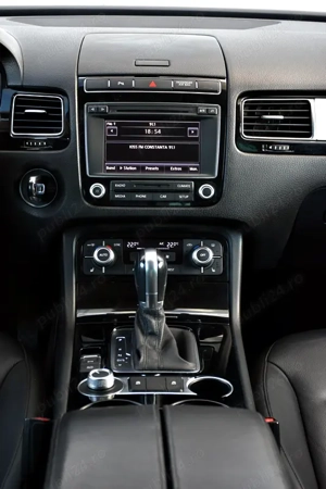 Volkswagen Touareg 3.0 V6 TDI BMT - imagine 16